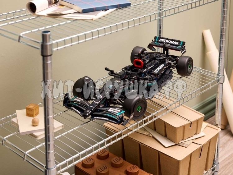 Конструктор Mercedes-AMG F1 W14 E Performance 1642 дет. GPZ8801 / 33606 / A3638 / 66601 / 86008
