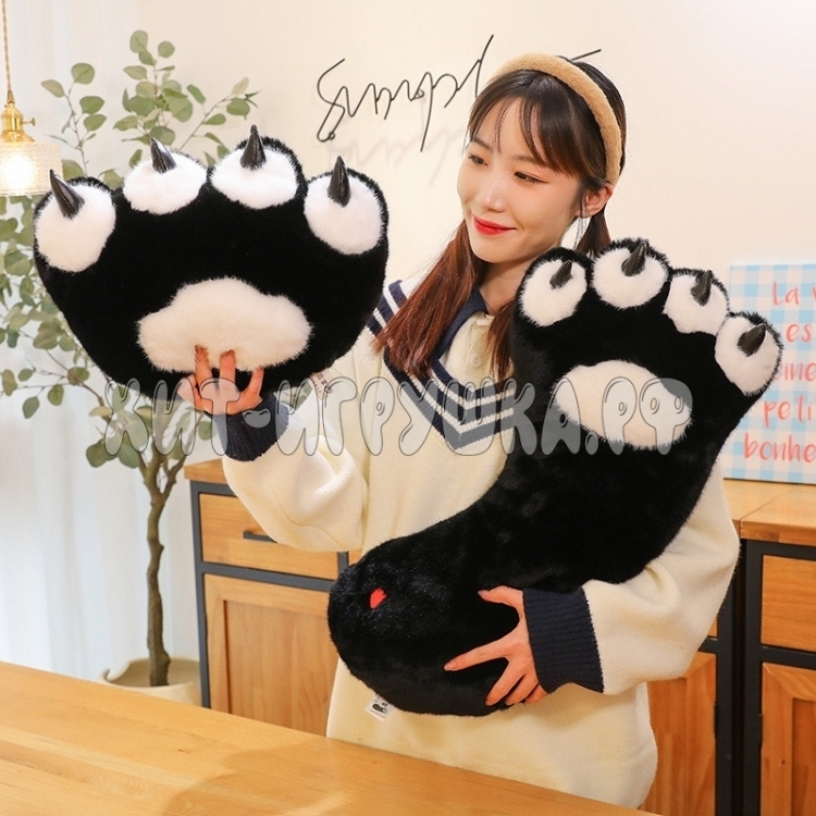Игрушка подушка меховая ЛАПКА ЧЕРНО-БЕЛАЯ 35*28 см lap_black35