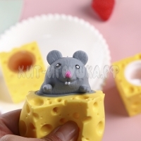 Игрушка антистресс Нажималка Мышка в сыре в ассортименте BD-10 / QD109